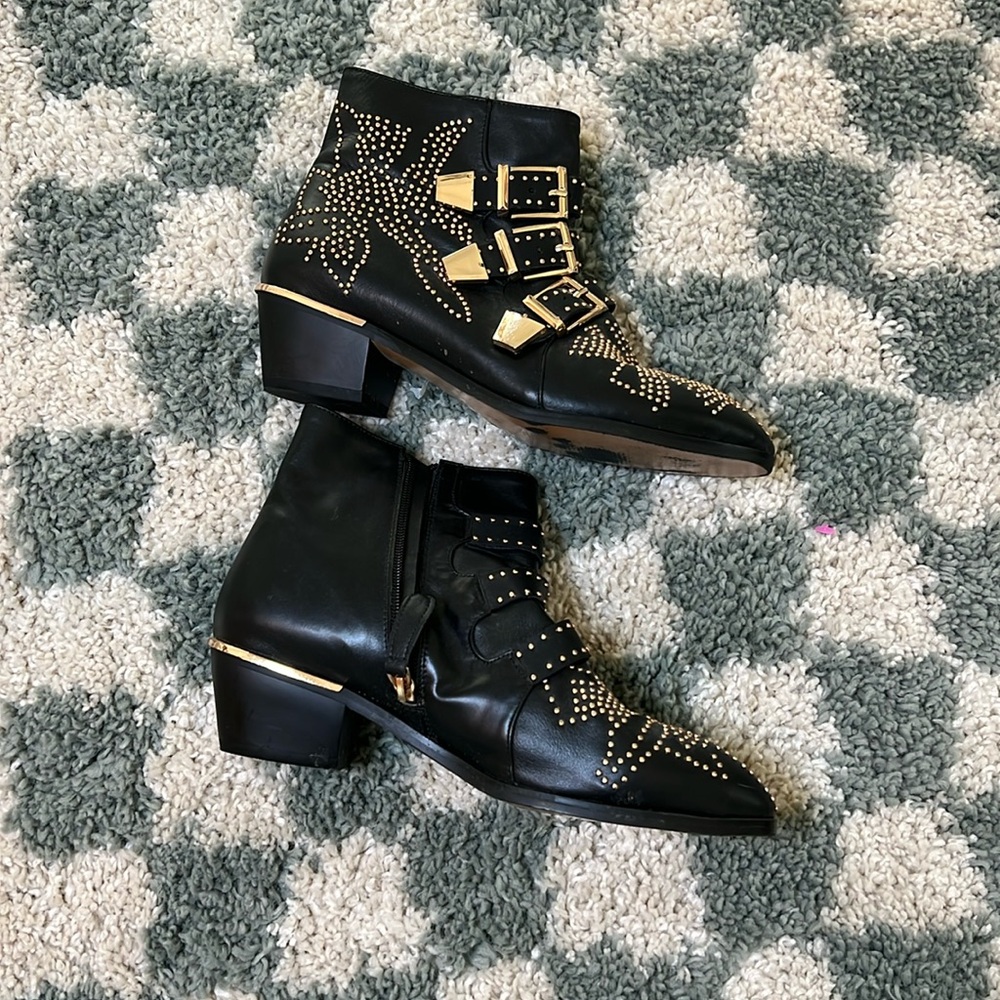 Ankle boots